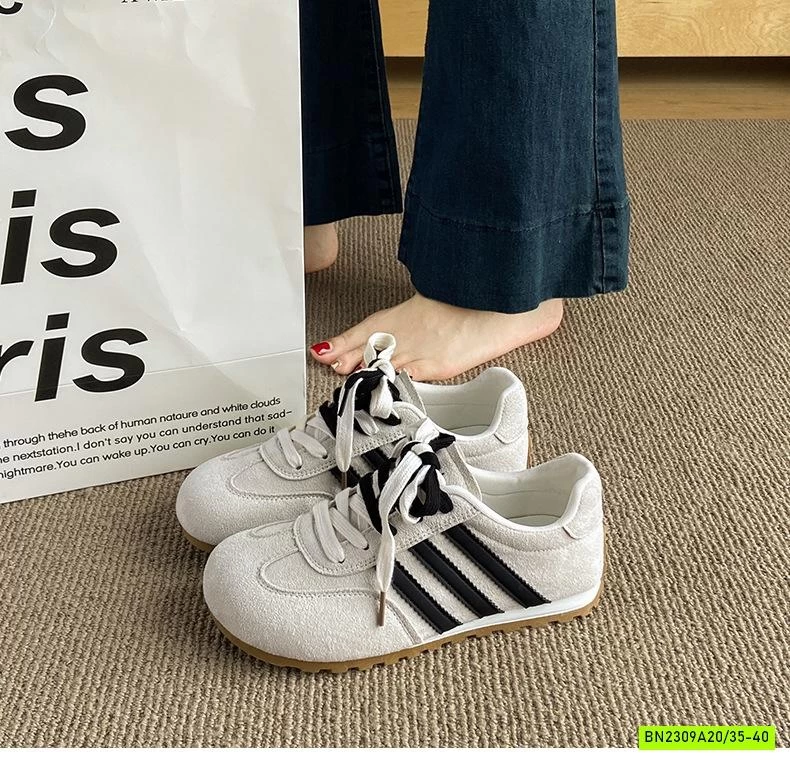 GIÀY THỂ THAO DA LỘN 3 VẠCH NỮ