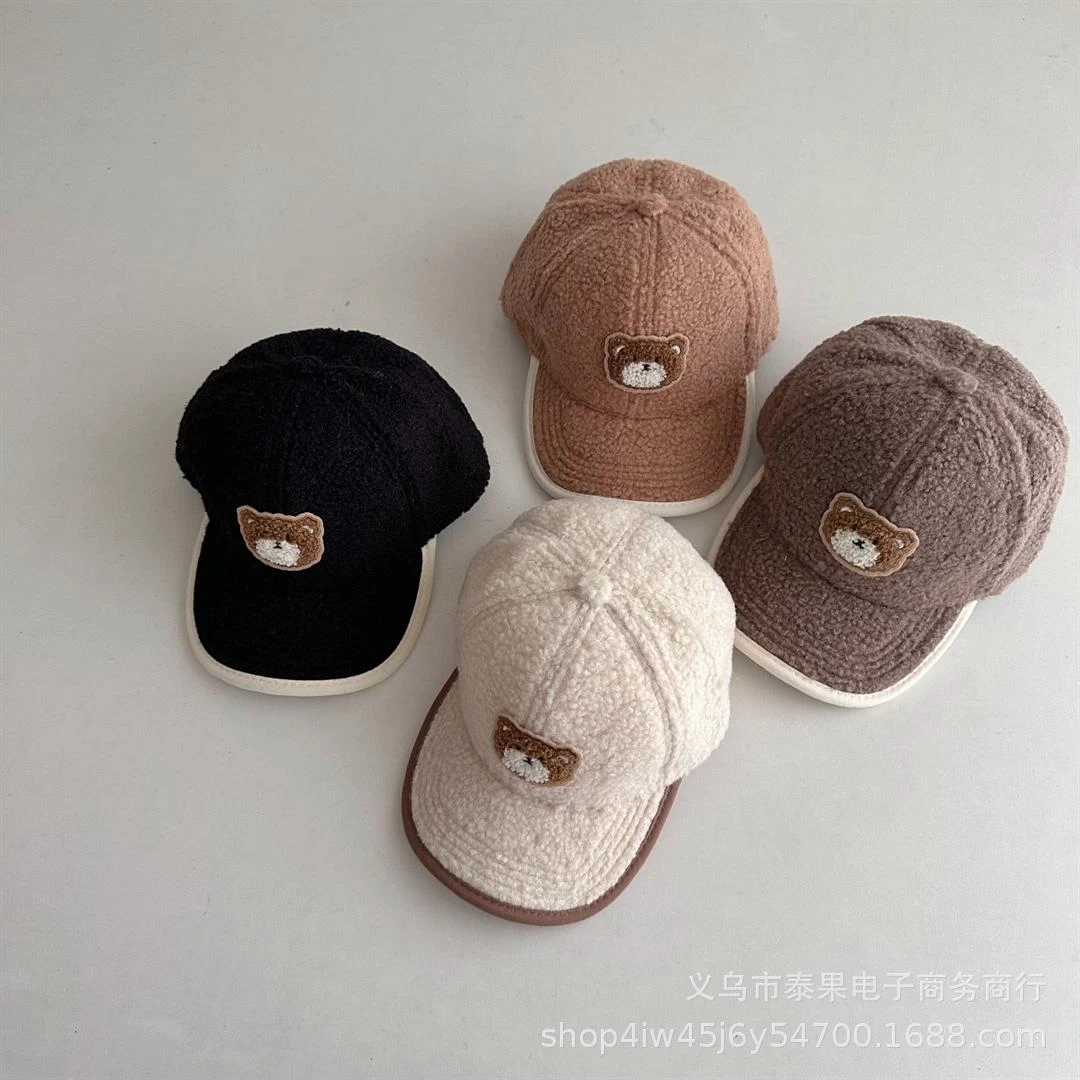 MŨ KẾT LÔNG CỪU GẮN GẤU