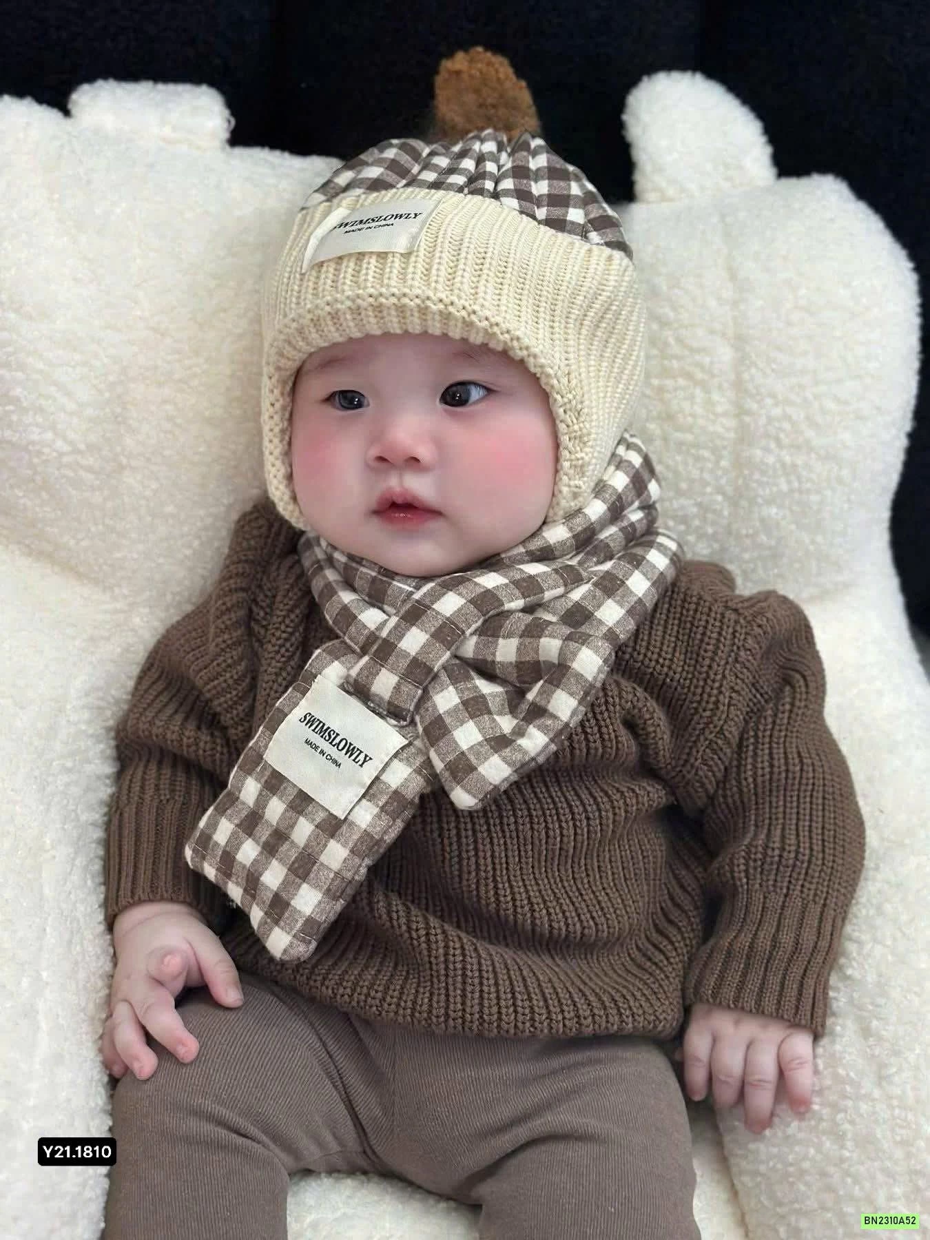 KHĂN QUÀNG CỔ VINTAGE