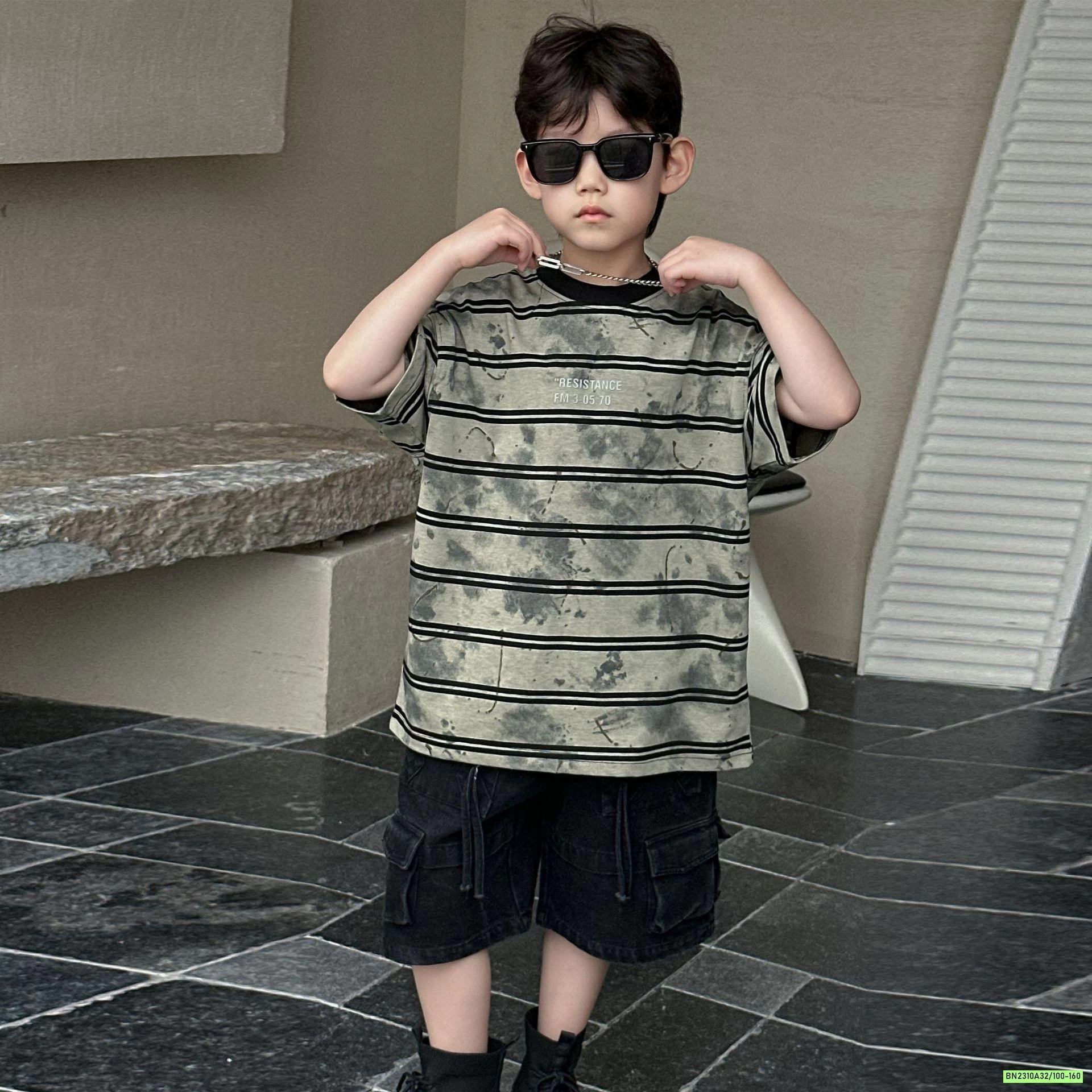 ÁO THUN LOANG XANH KẺ