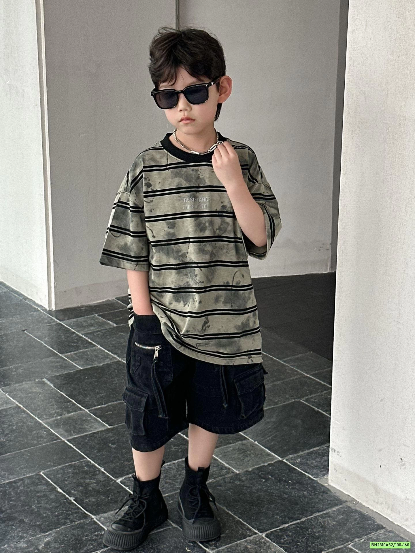 ÁO THUN LOANG XANH KẺ