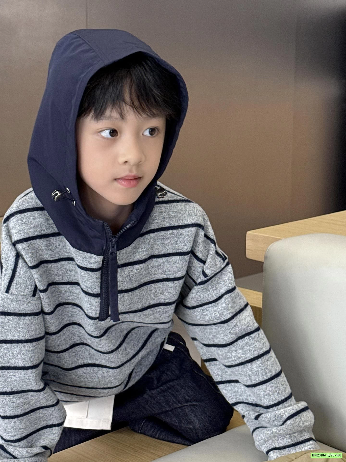 HOODIE NỈ KẺ PHỐI MÀU MŨ