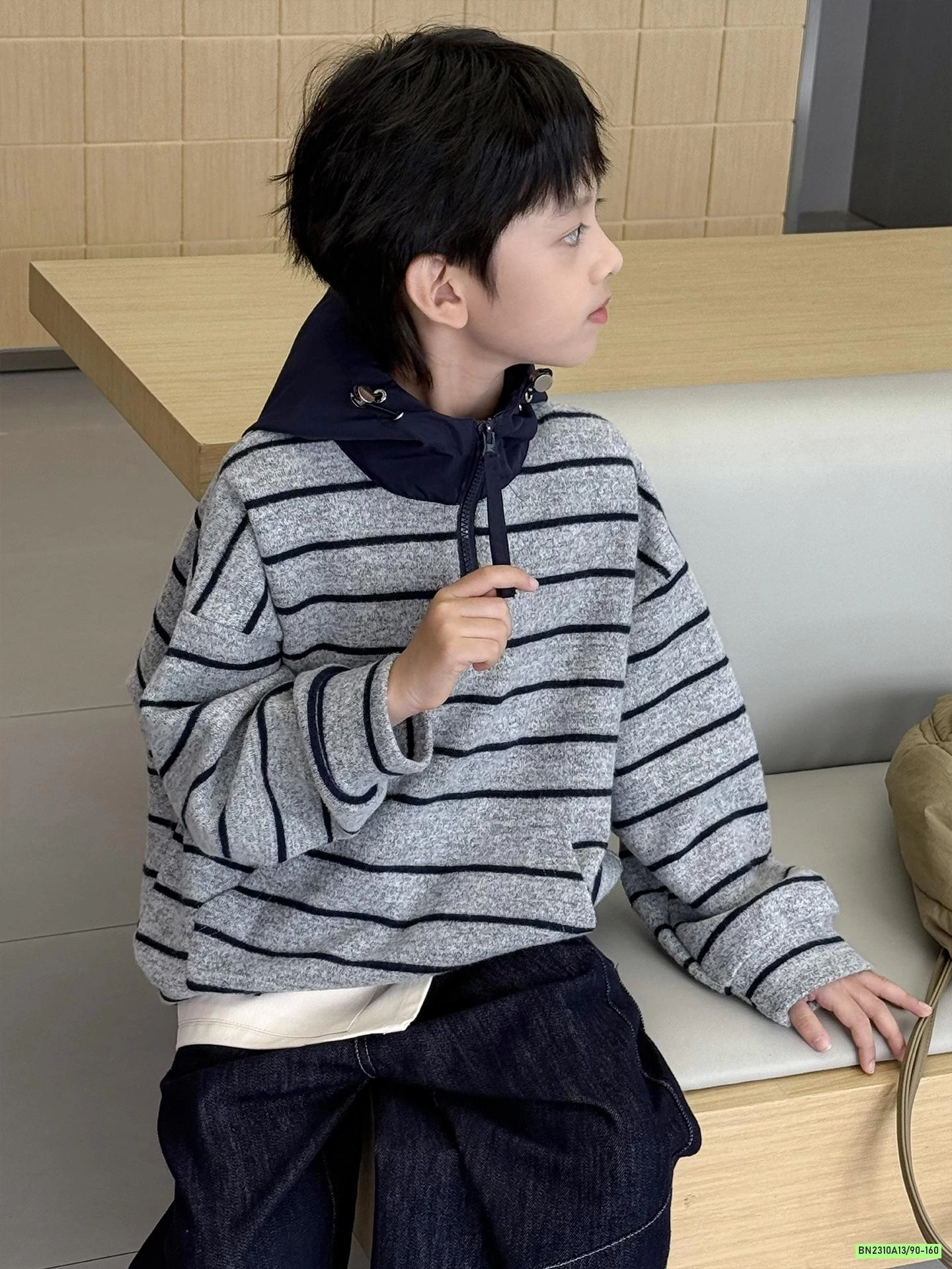 HOODIE NỈ KẺ PHỐI MÀU MŨ