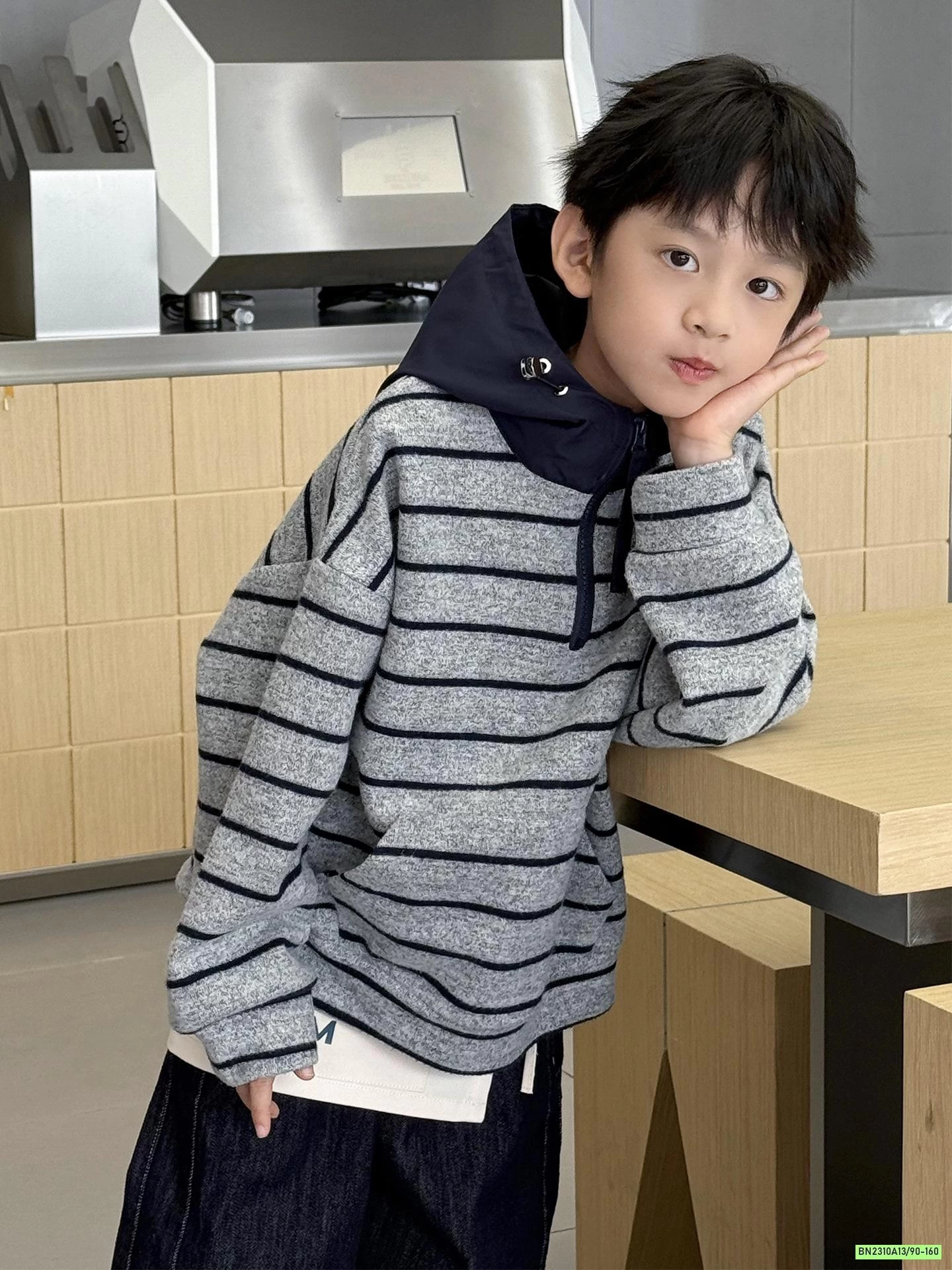 HOODIE NỈ KẺ PHỐI MÀU MŨ