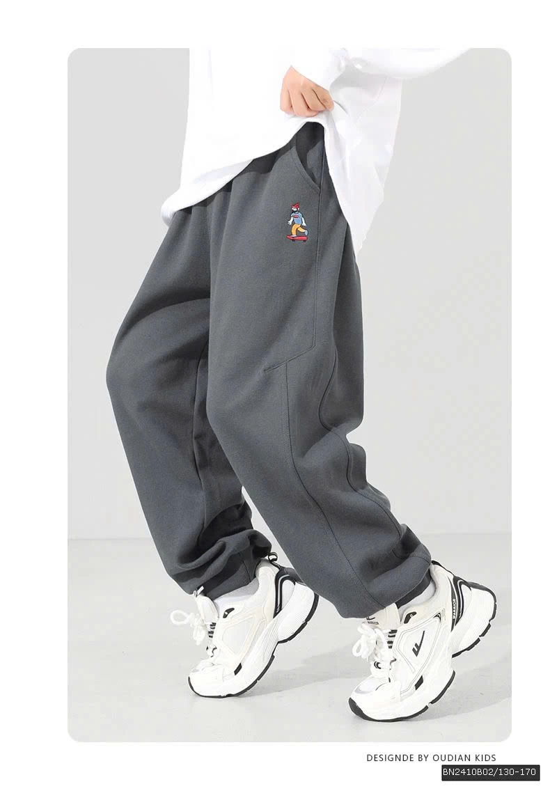 QUẦN NỈ SUỐNG LOGO VÁN TRƯỢT AKL