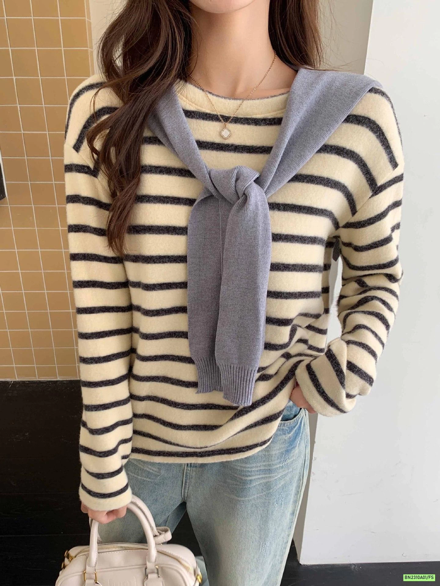 ÁO NỈ KẺ MỀM ẤM NỮ