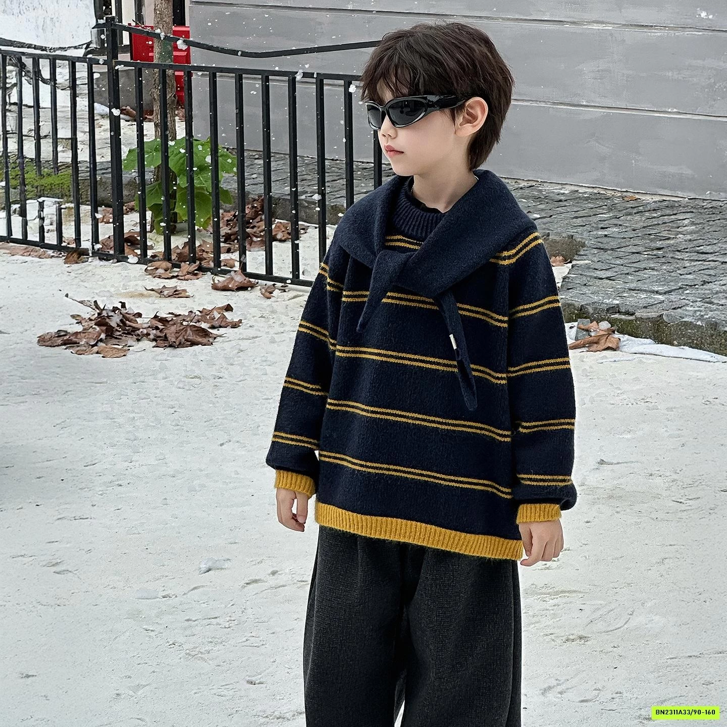 ÁO LEN KẺ VÀNG KÈM KHĂN