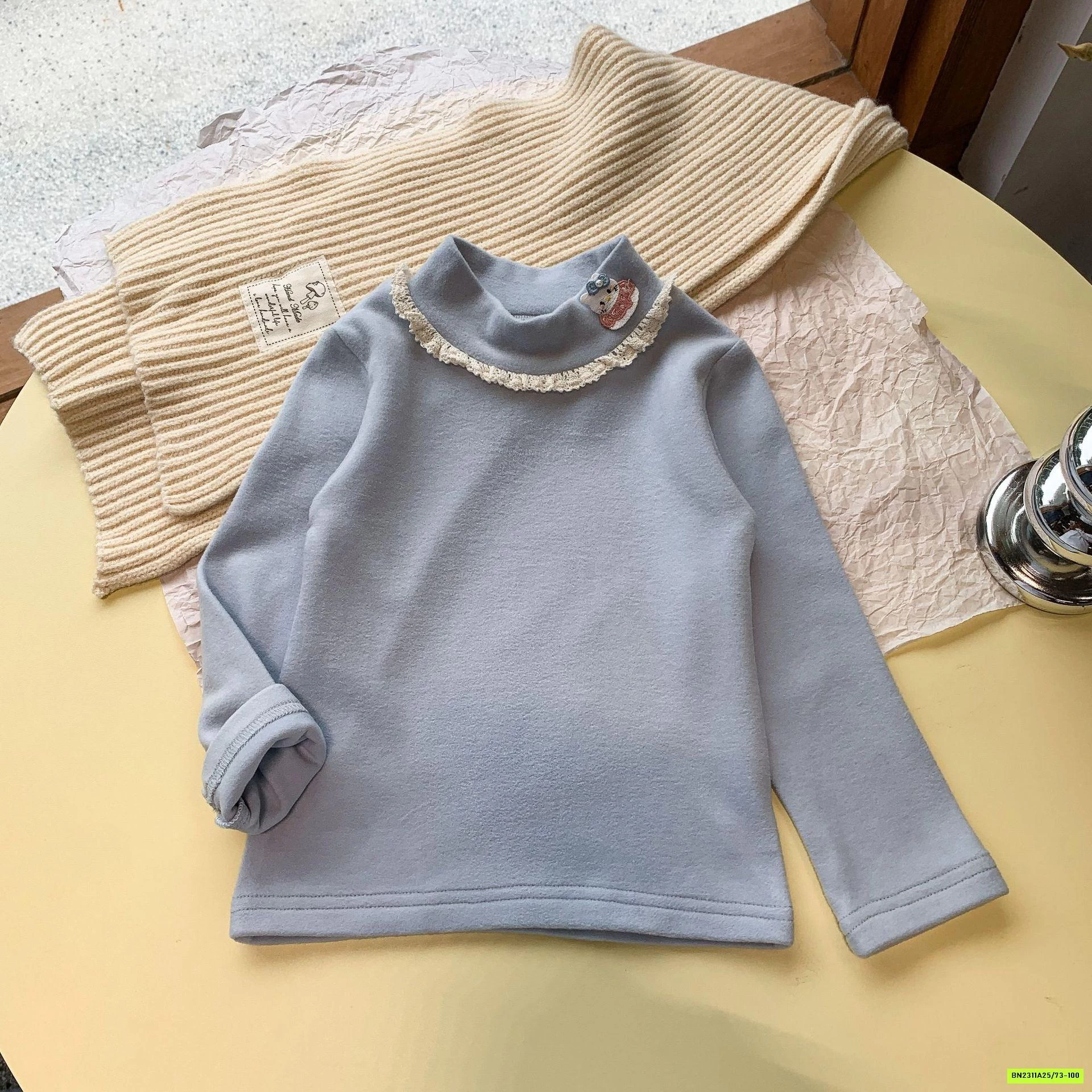 ÁO GIỮ NHIỆT VIỀN CỔ BÈO KITTY