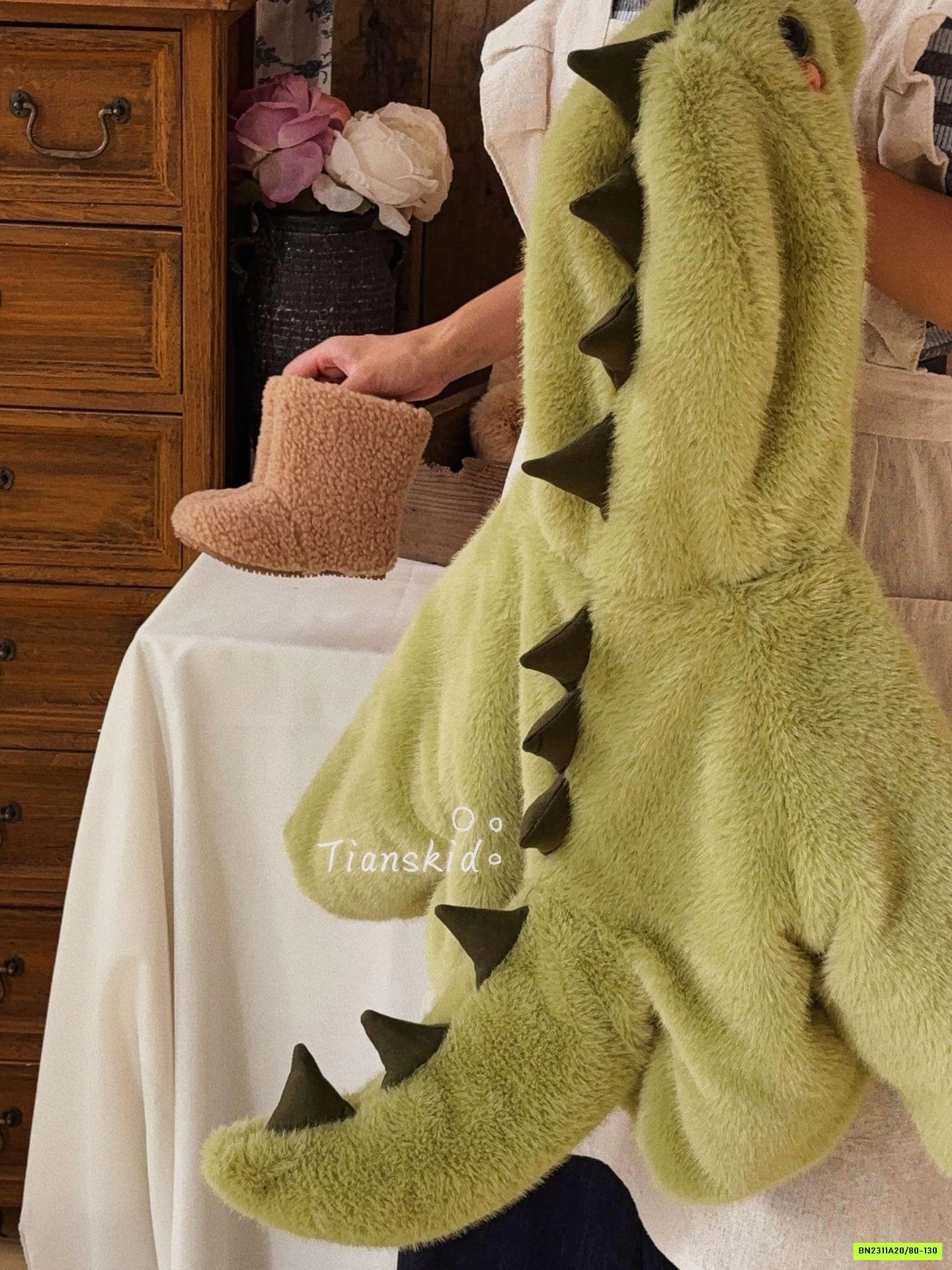 KHOÁC LÔNG THÚ KHỦNG LONG