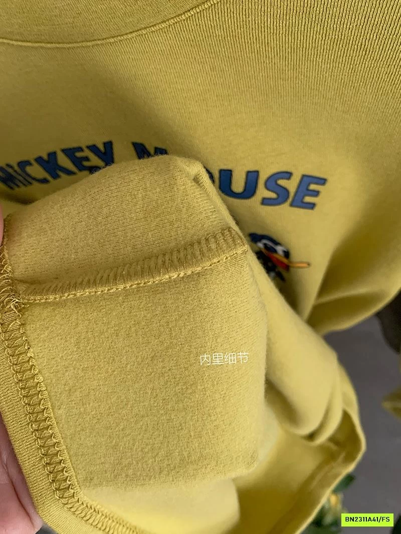 ÁO NỈ CROPTOP IN MICKEY