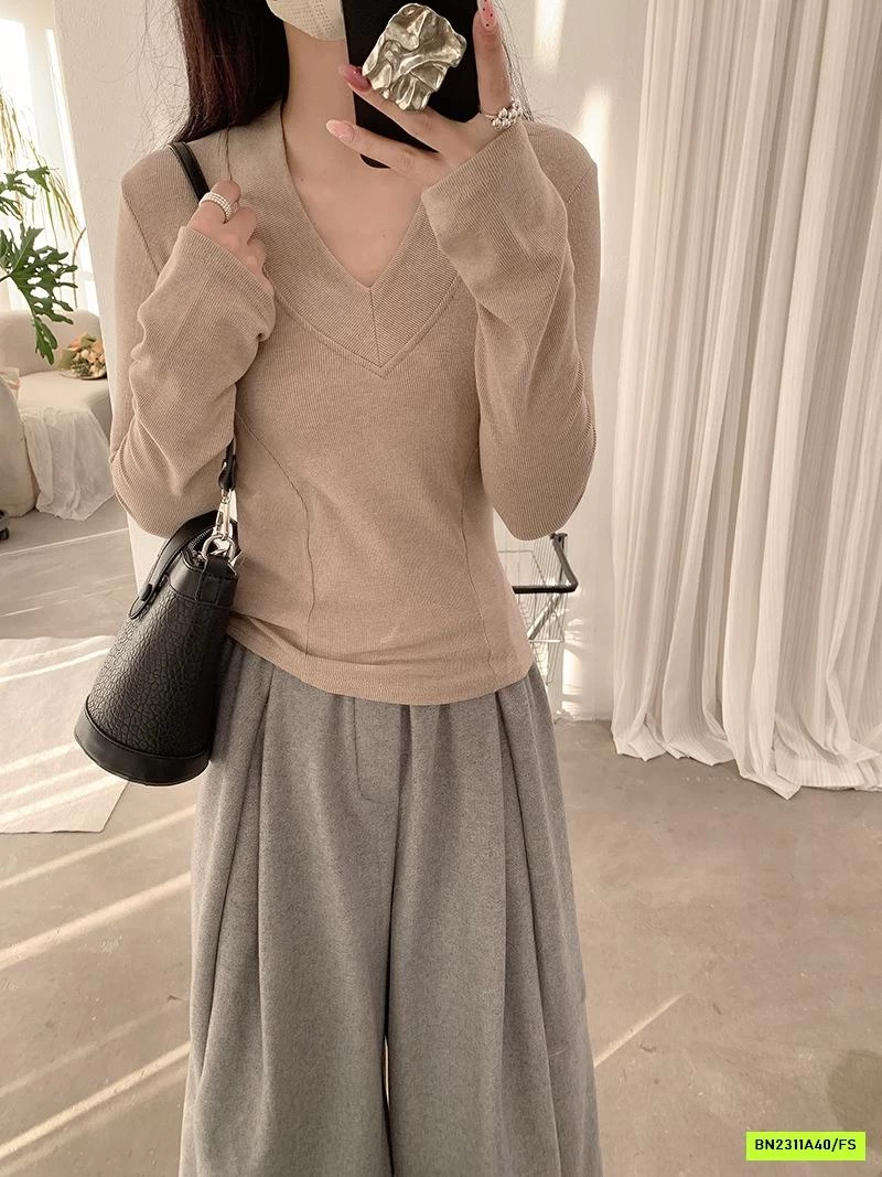 ÁO NỈ CROPTOP CỔ V