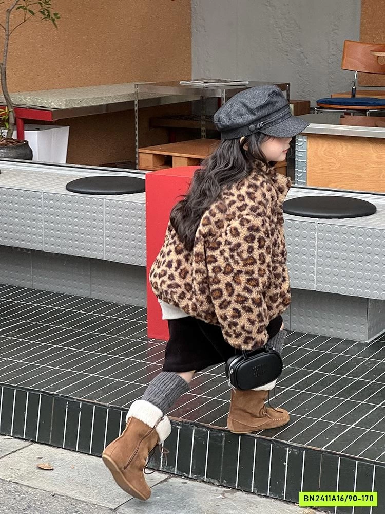 KHOÁC LÔNG CỪU BEO NÂU 25H009 AMBB