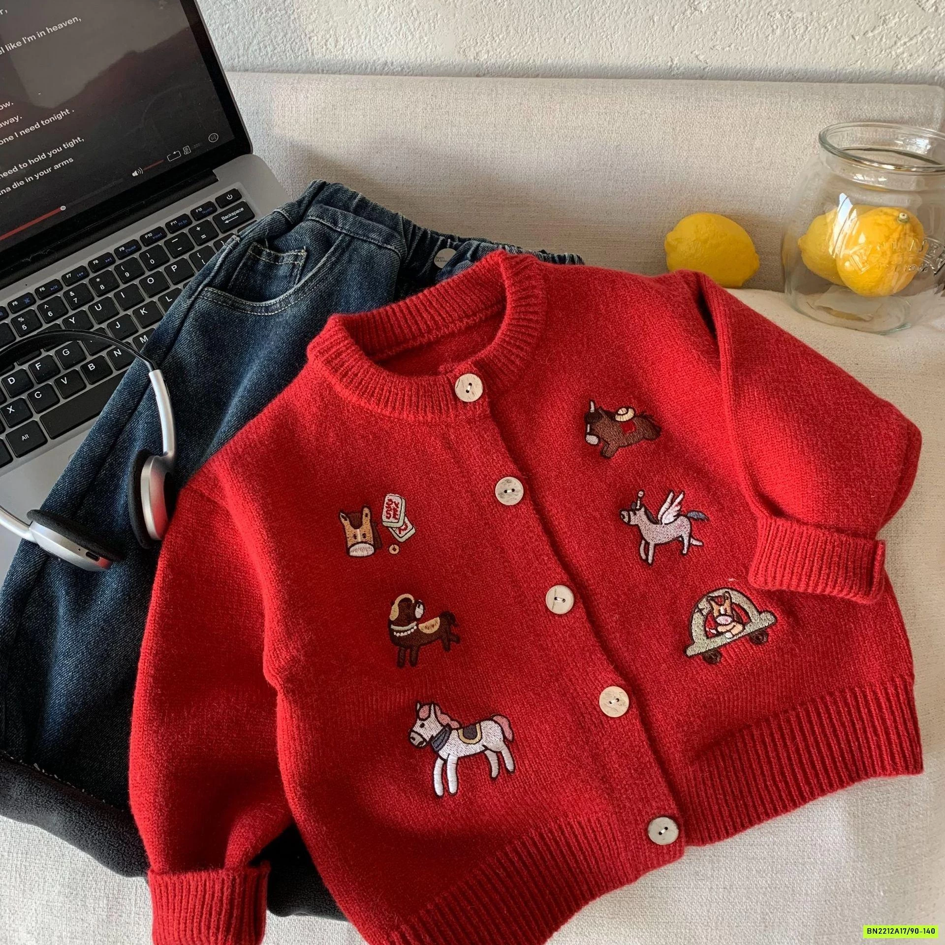 CARDIGAN LEN ĐỎ THÊU NGỰA