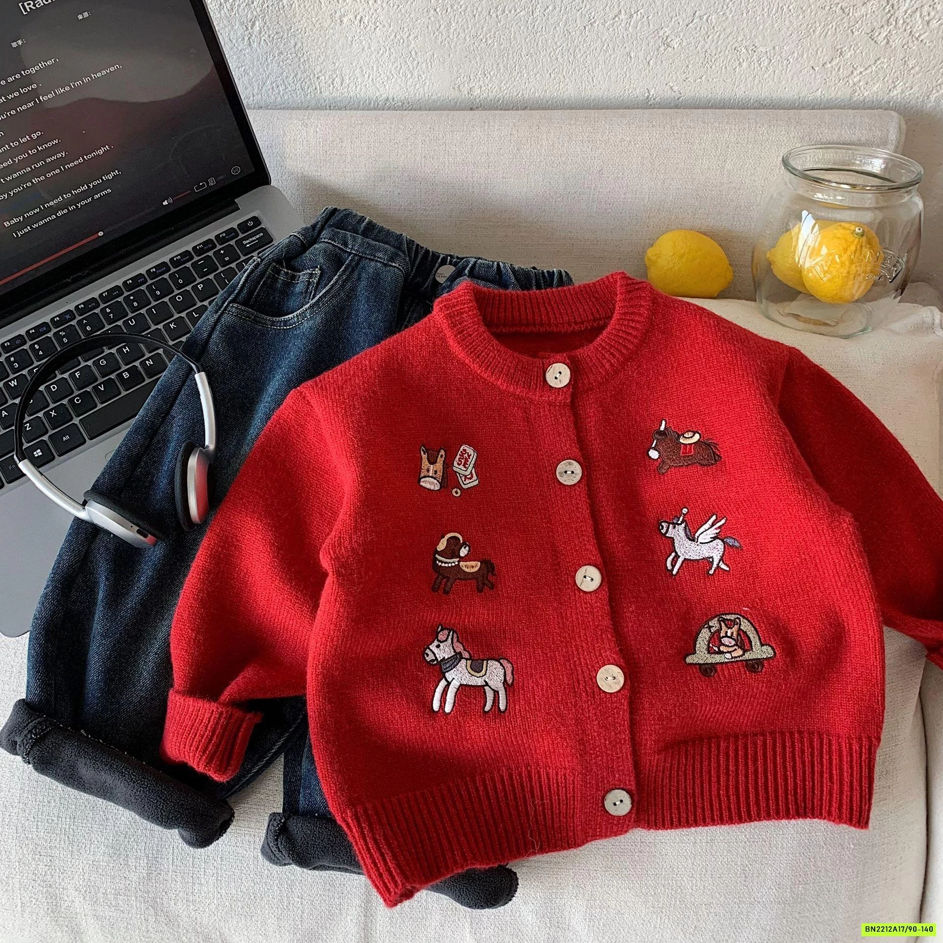 CARDIGAN LEN ĐỎ THÊU NGỰA