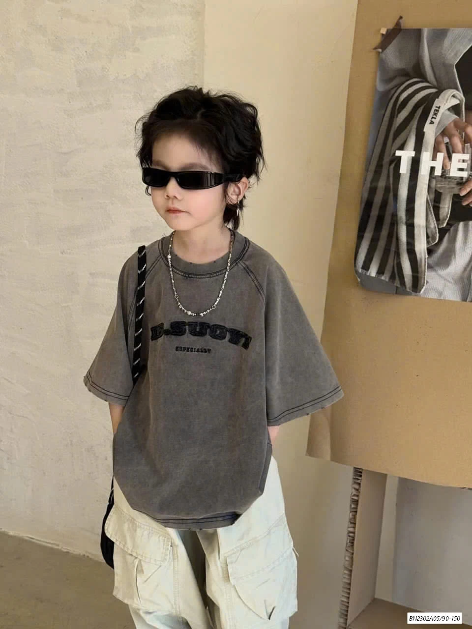 ÁO THUN LOANG IN CHỮ BT