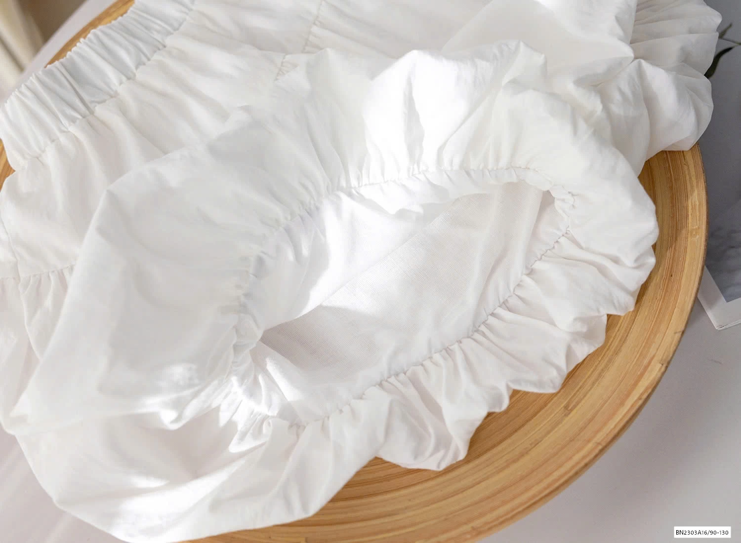 QUẦN BÍ GẮN NƠ