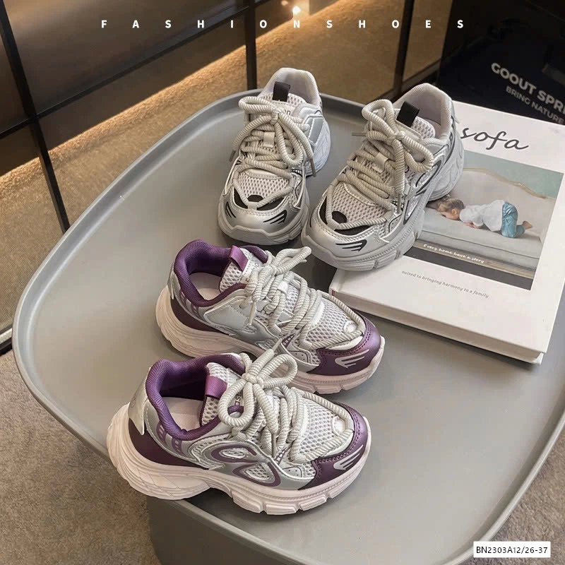 GIÀY THỂ THAO THOÁNG KHÍ