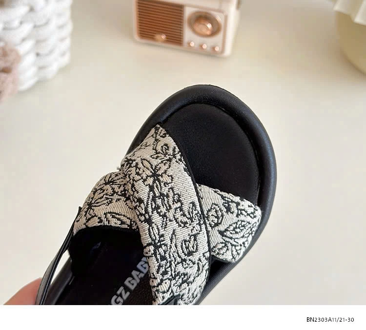 SANDAL QUAI CHÉO CHO BÉ