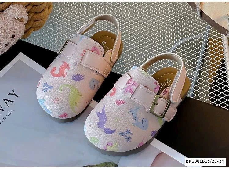 GIÀY ĐI BIỂN MÙA HÈ DA LỘN