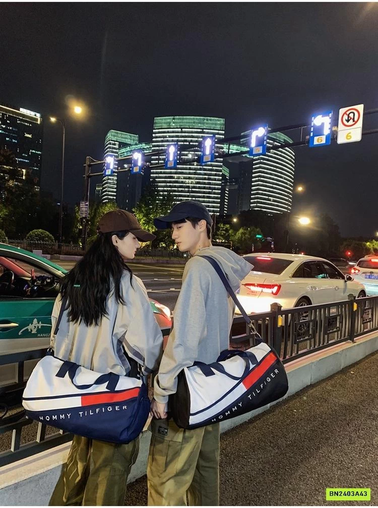 TÚI THỂ THAO TOMMY