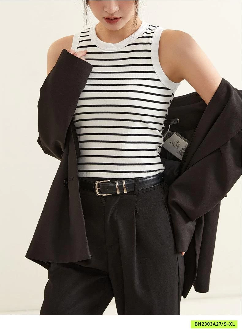 ÁO KẺ BA LỖ KÈM BRA