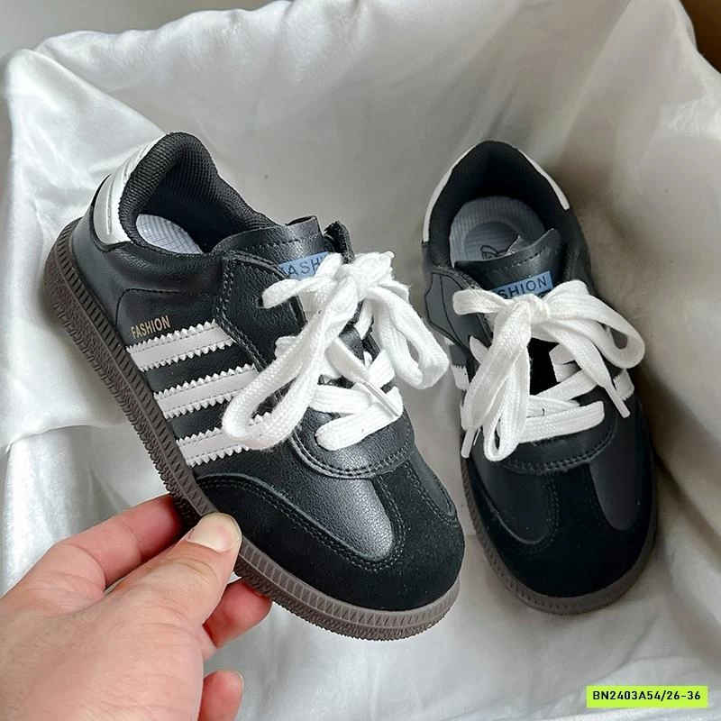 GIÀY THỂ THAO PHỐI SỌC BUỘC DÂY