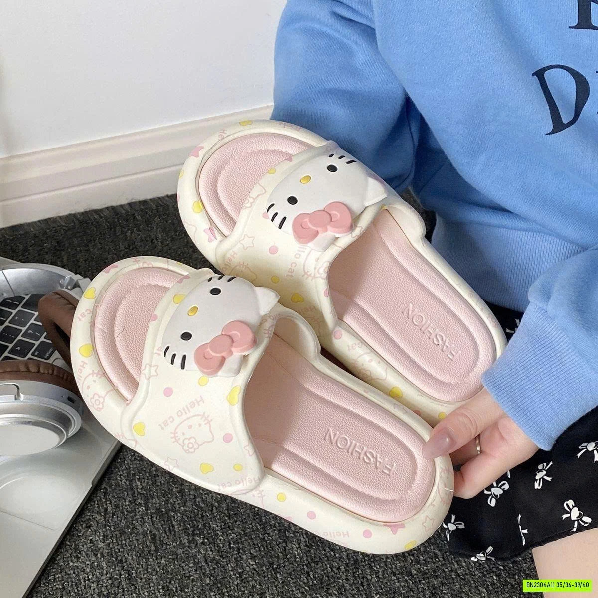 DÉP LÊ ĐẾ BÁNH MỲ KUTE