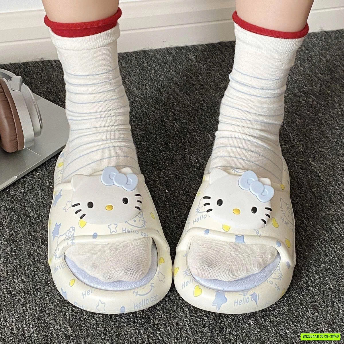 DÉP LÊ ĐẾ BÁNH MỲ KUTE