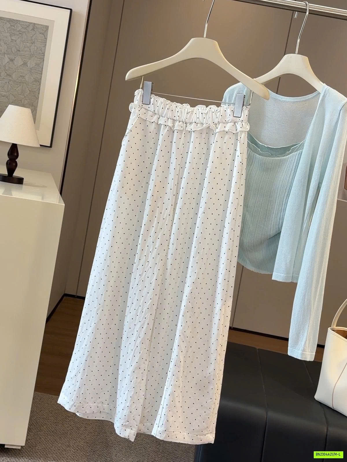 QUẦN SUÔNG CHẤM BI CẠP BÈO ANNA