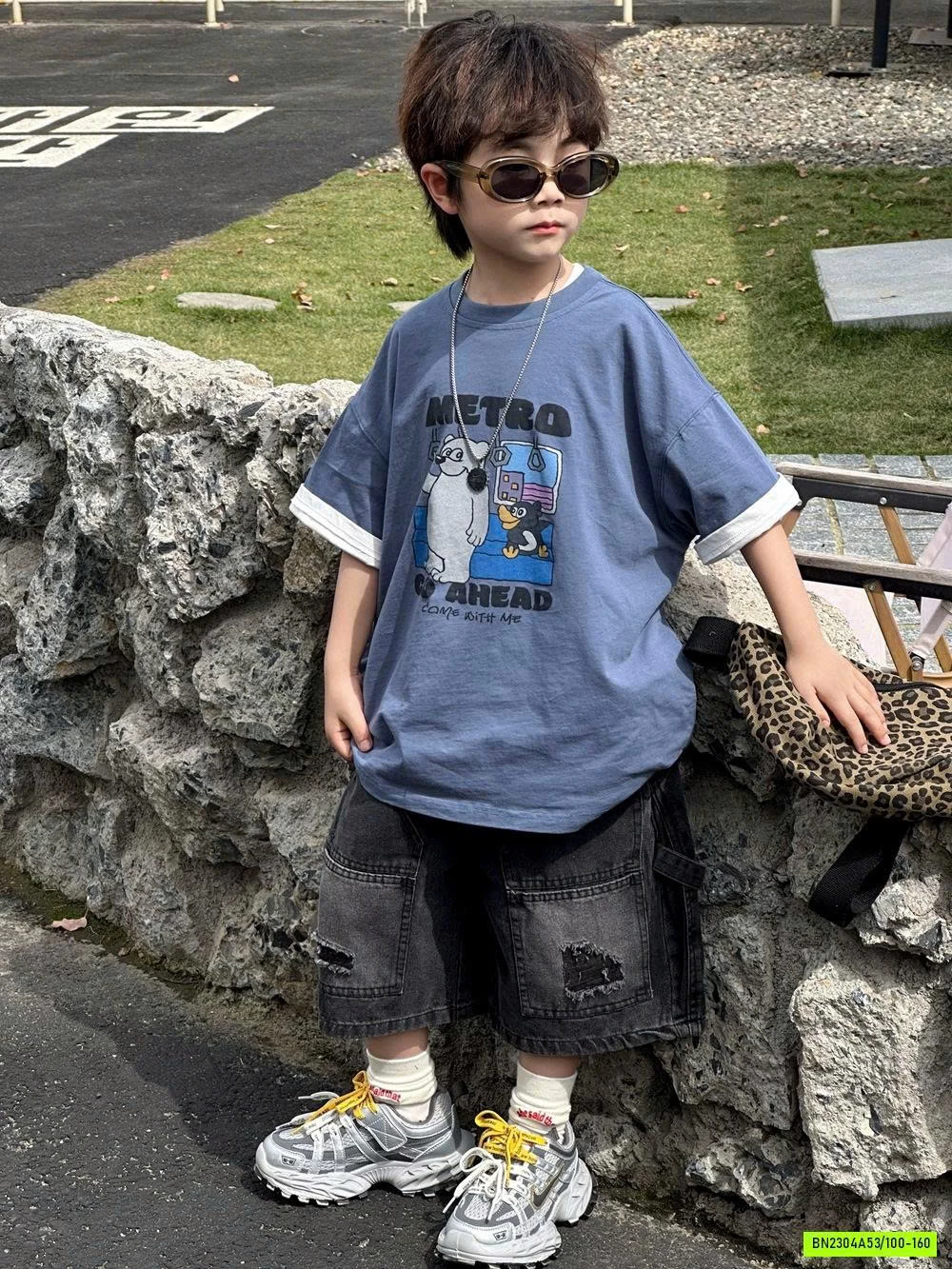 ÁO THUN XANH MIX SHORT ĐEN VÁ GỐI AFTE