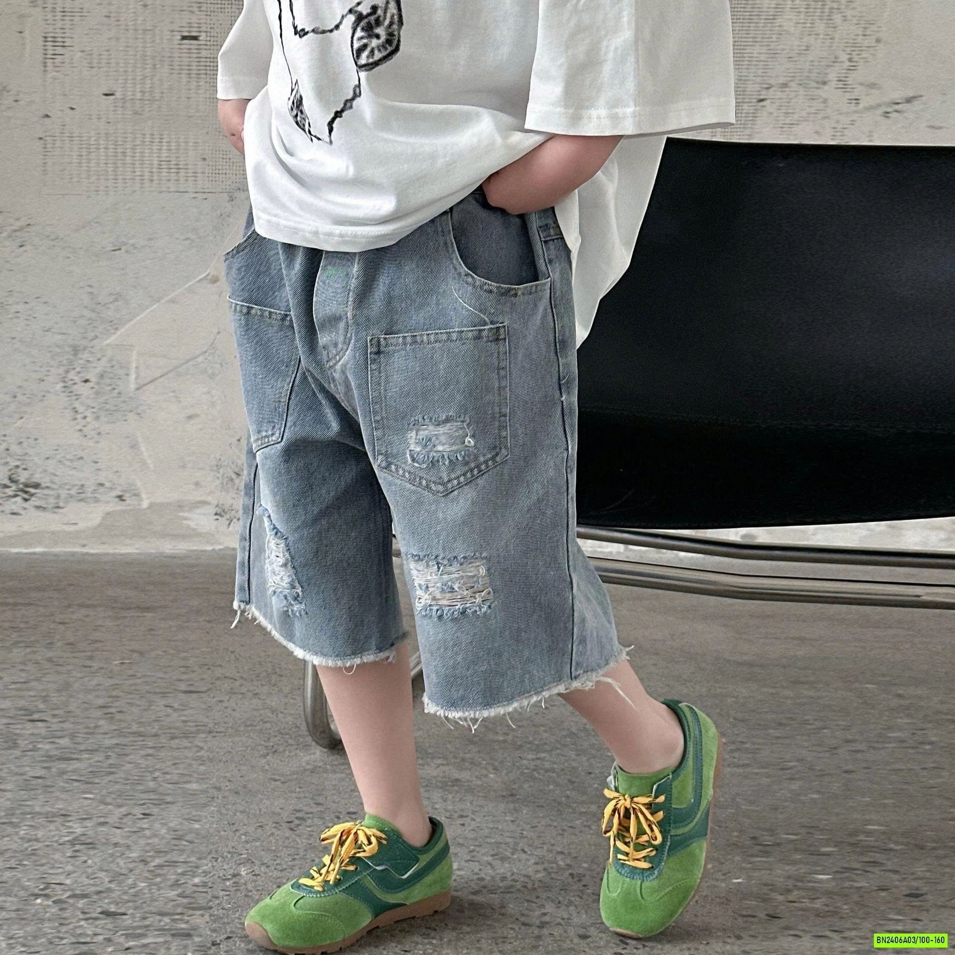 ÁO THUN IN VÒNG CỔ MIX JEANS RÁCH