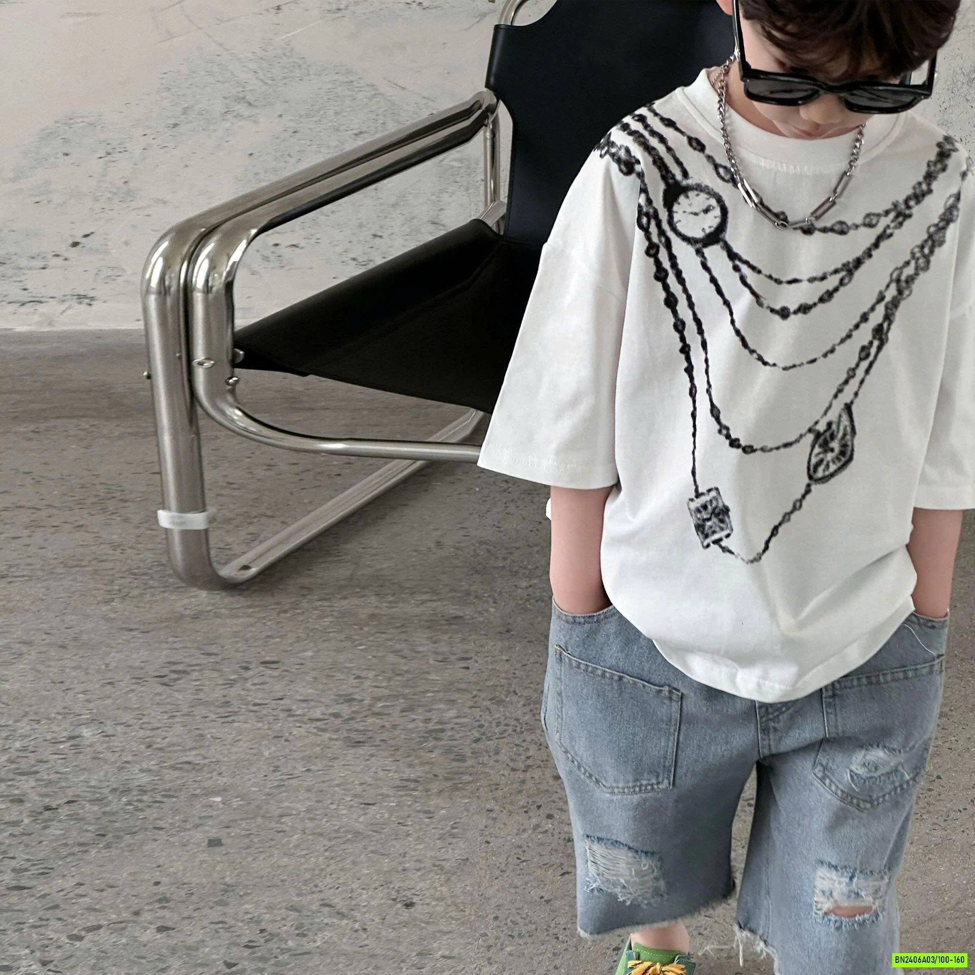 ÁO THUN IN VÒNG CỔ MIX JEANS RÁCH