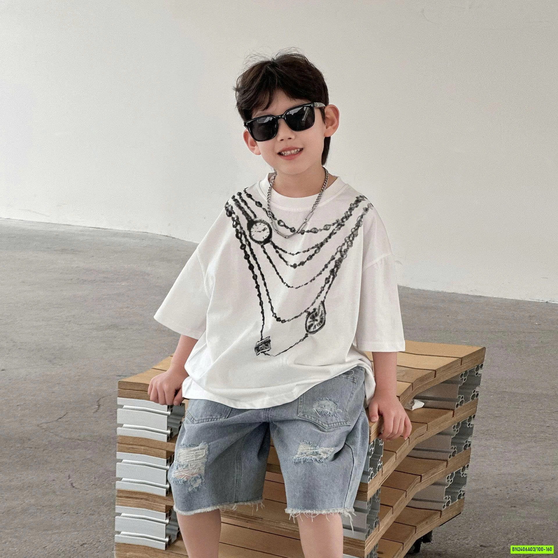 ÁO THUN IN VÒNG CỔ MIX JEANS RÁCH