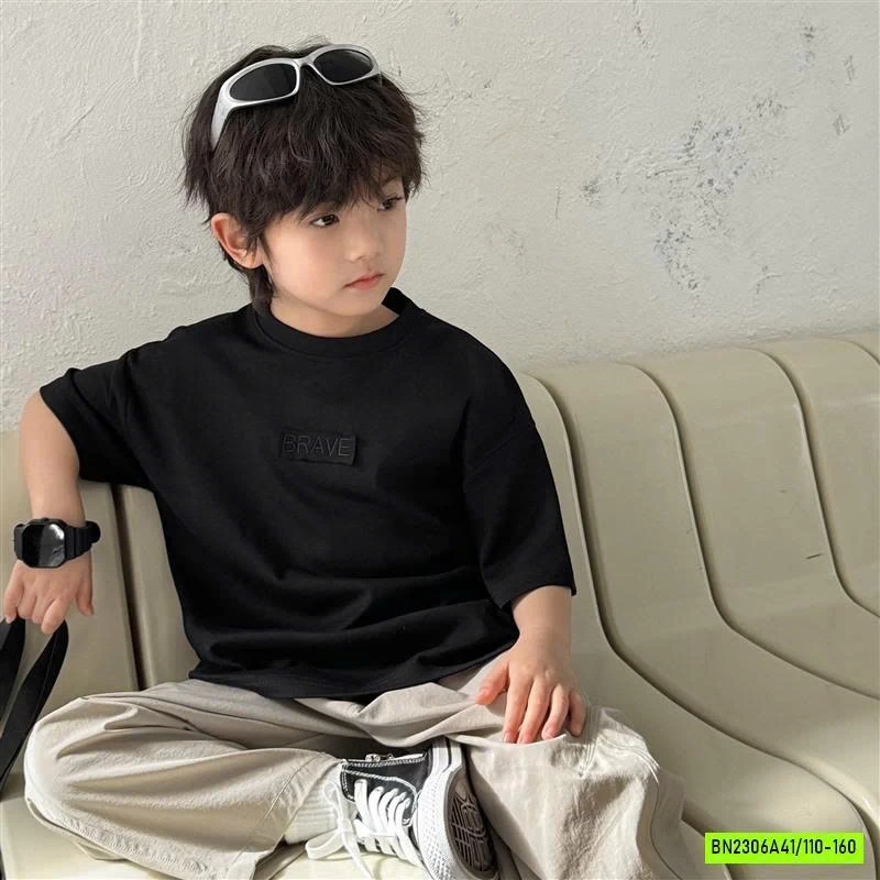 ÁO THUN THÊU CHỮ BRAVE