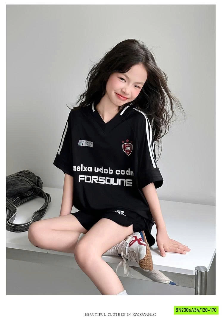 SÉT THỂ THAO CỔ V BG