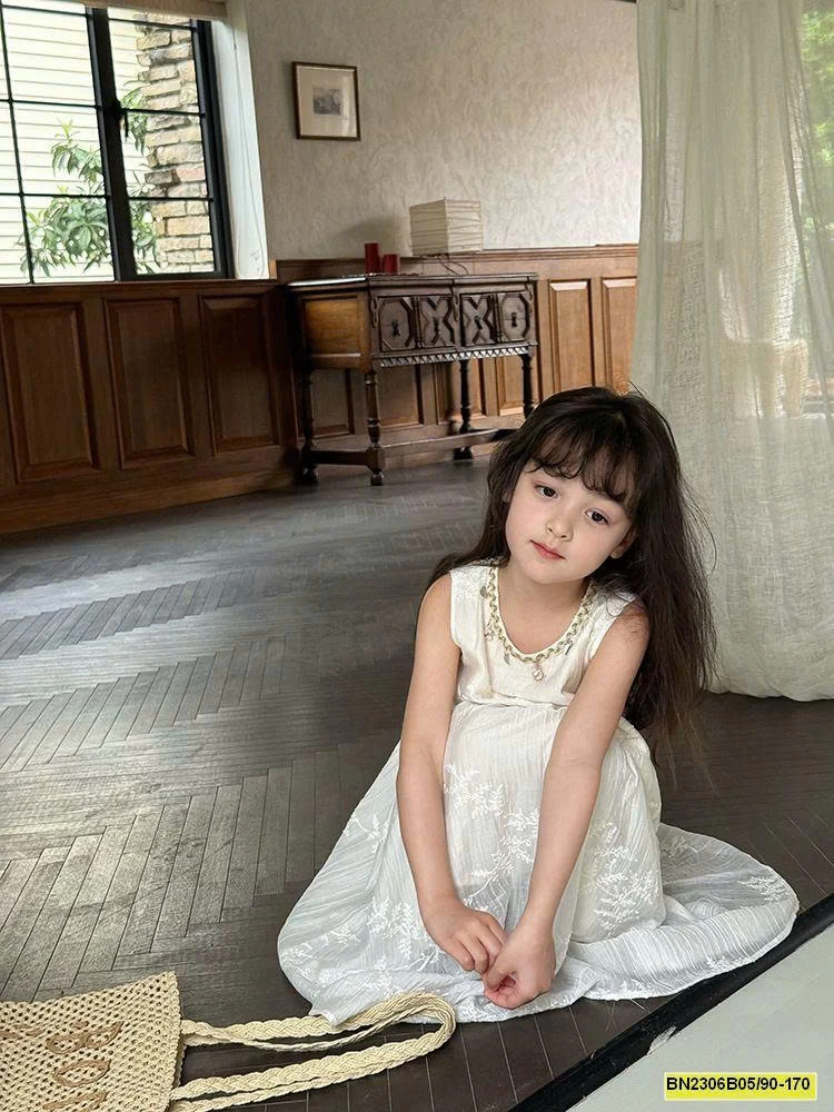 ĐẦM TRẮNG THÊU HOA AMBB 25E026