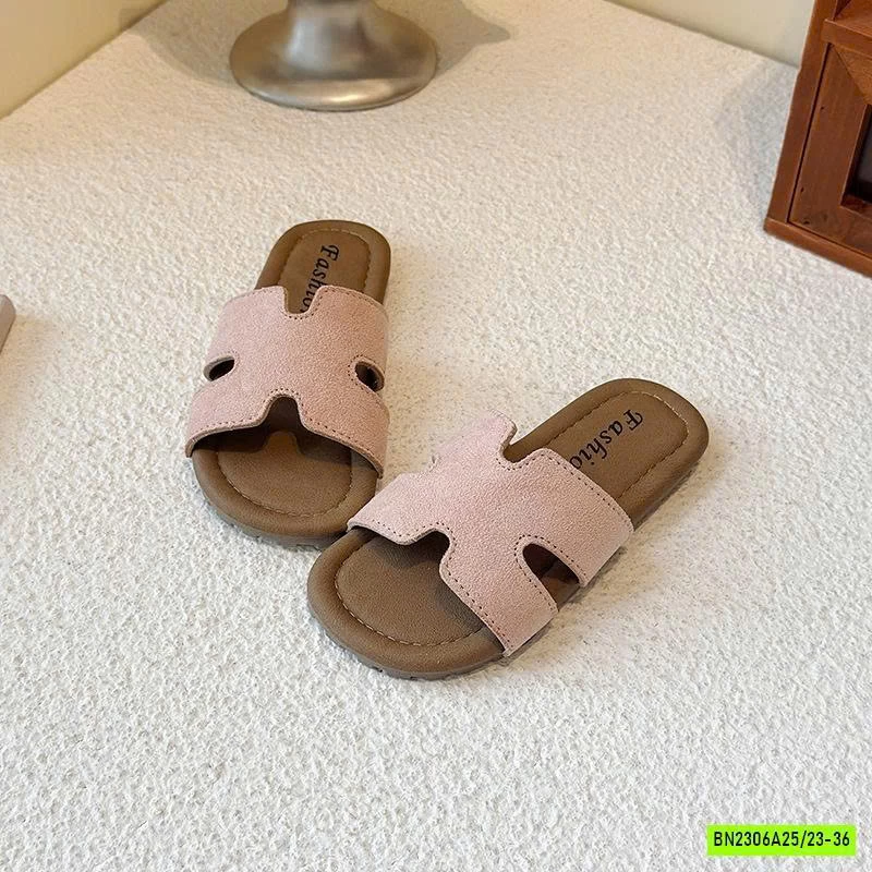 DÉP LÊ QUAI CHỮ H