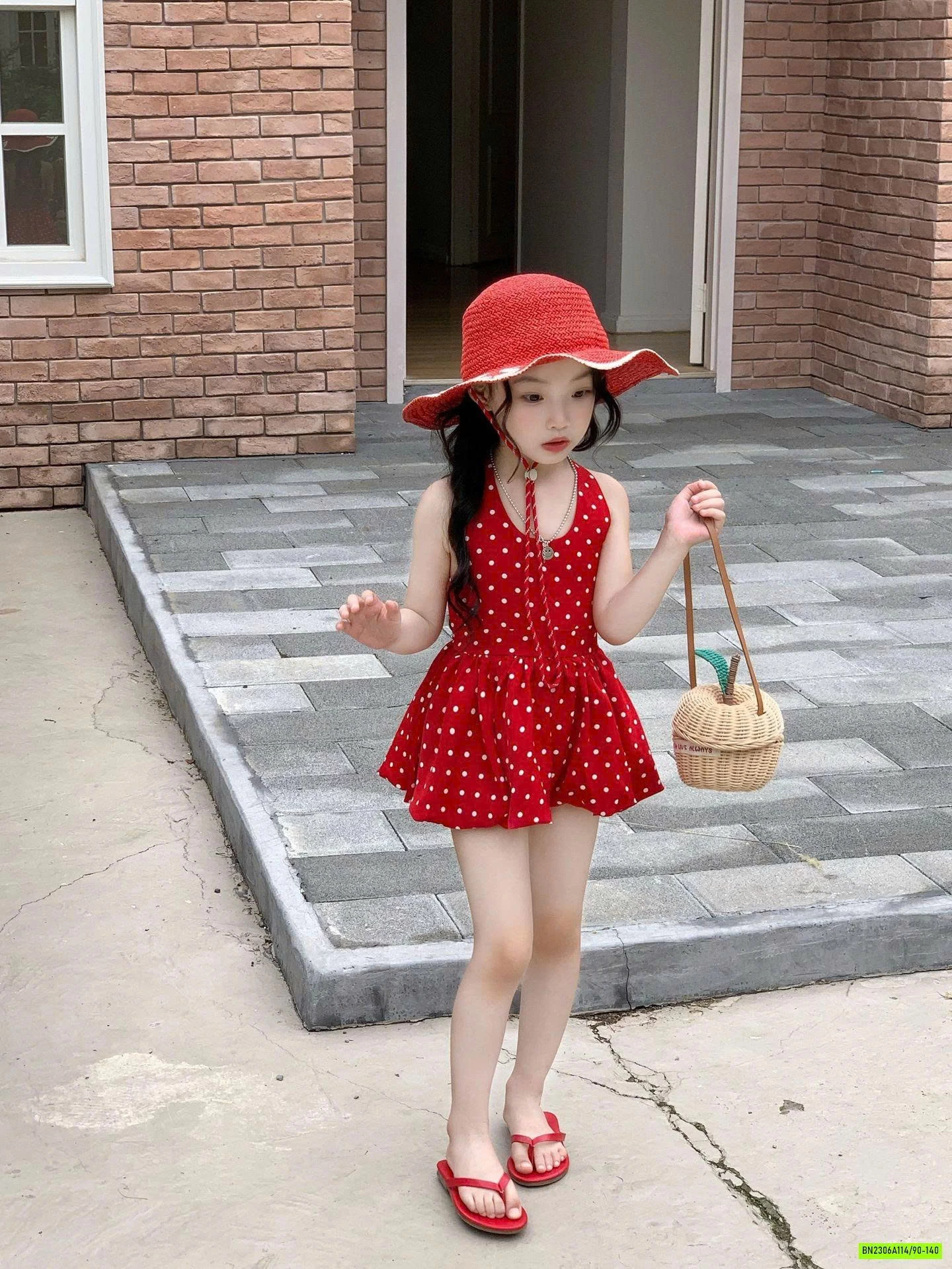 SÉT ÁO YẾM BÍ ĐỎ MIX CV TRẮNG