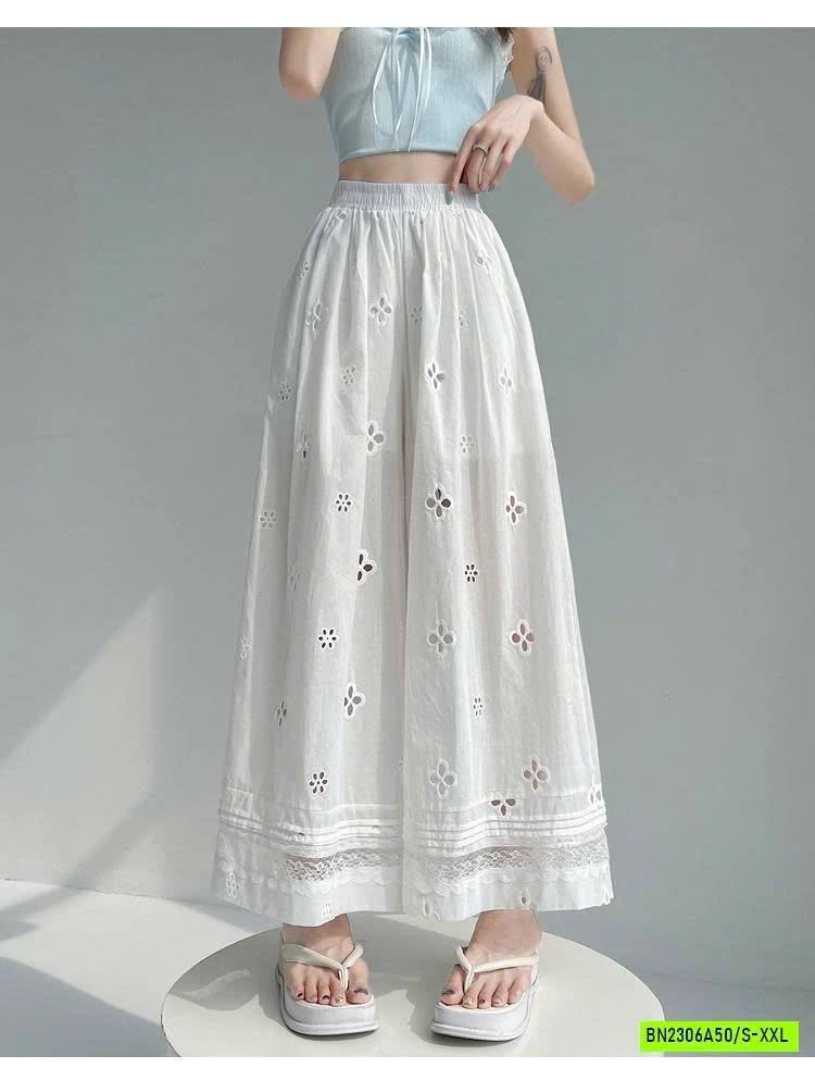 QUẦN ĐŨI THÊU HOA ỐNG RỘNG