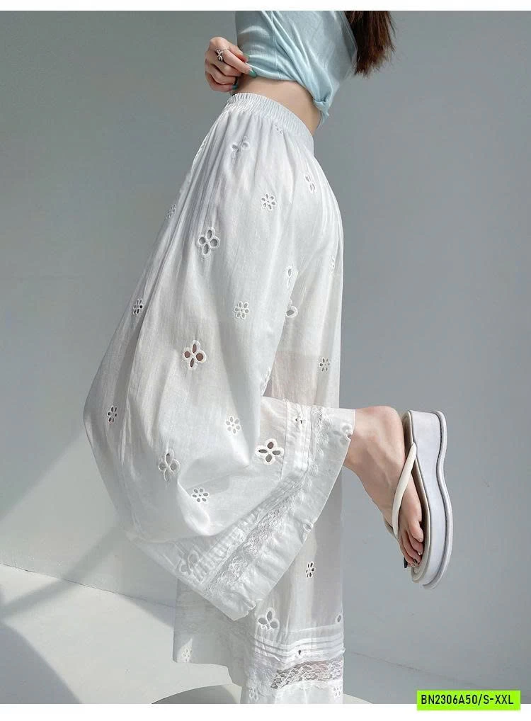 QUẦN ĐŨI THÊU HOA ỐNG RỘNG