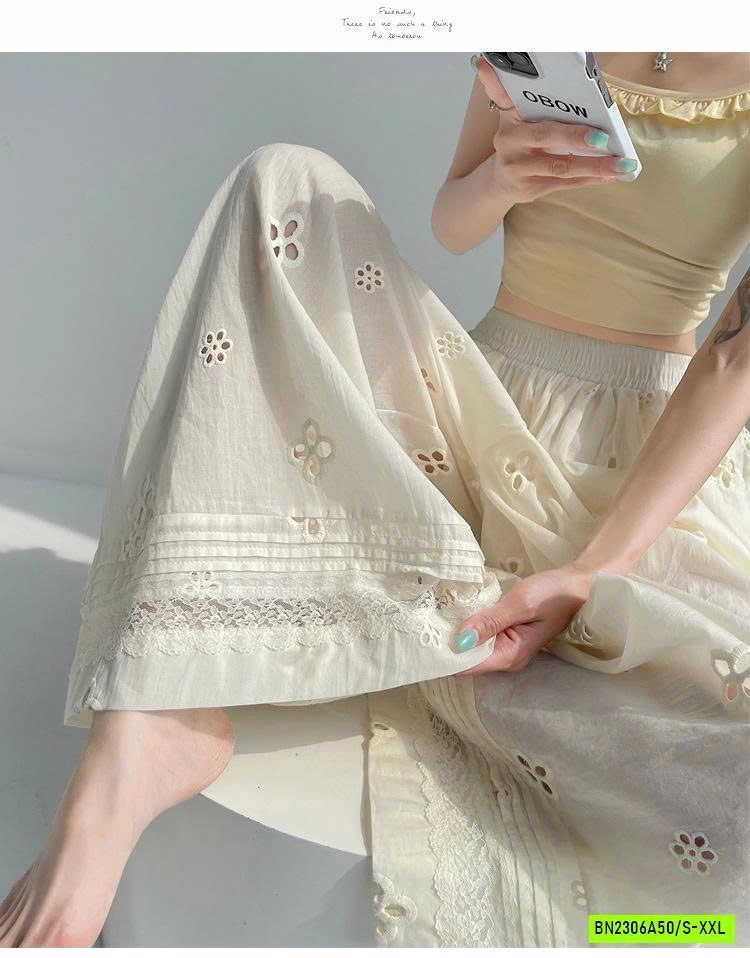 QUẦN ĐŨI THÊU HOA ỐNG RỘNG