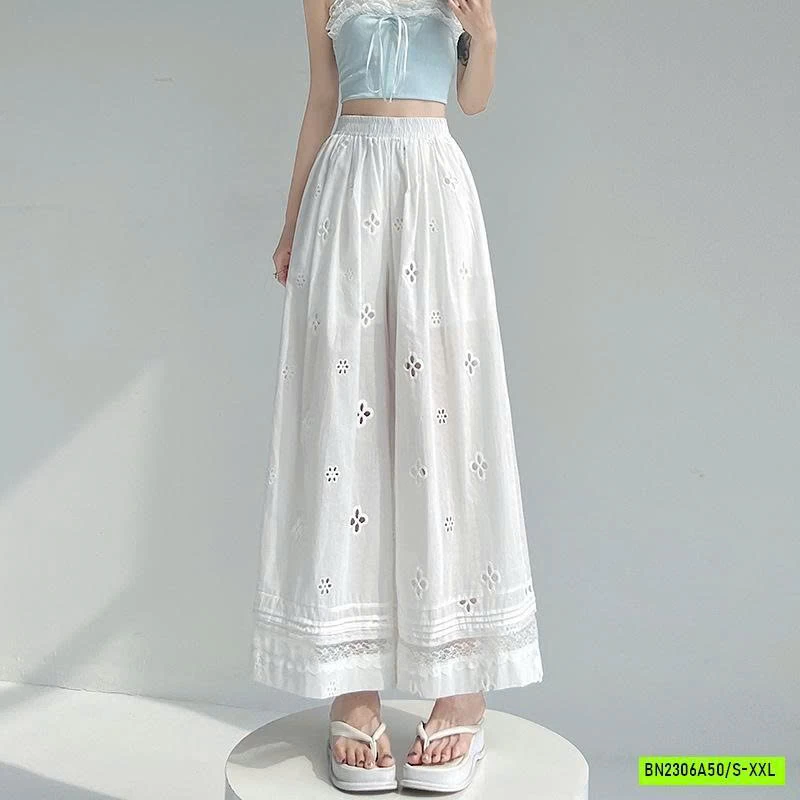 QUẦN ĐŨI THÊU HOA ỐNG RỘNG