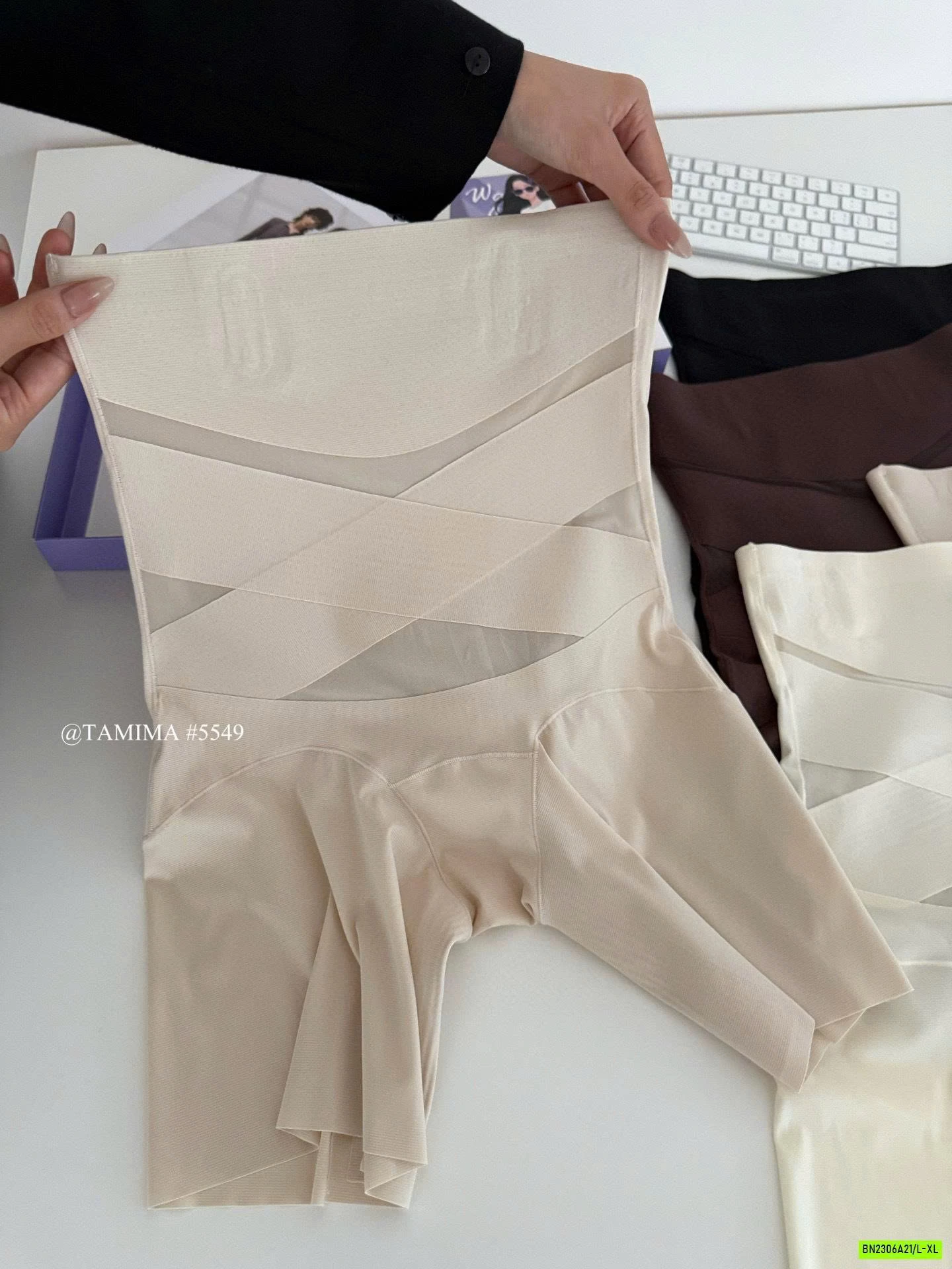 QUẦN MẶC TRONG VÁY GEN BỤNG