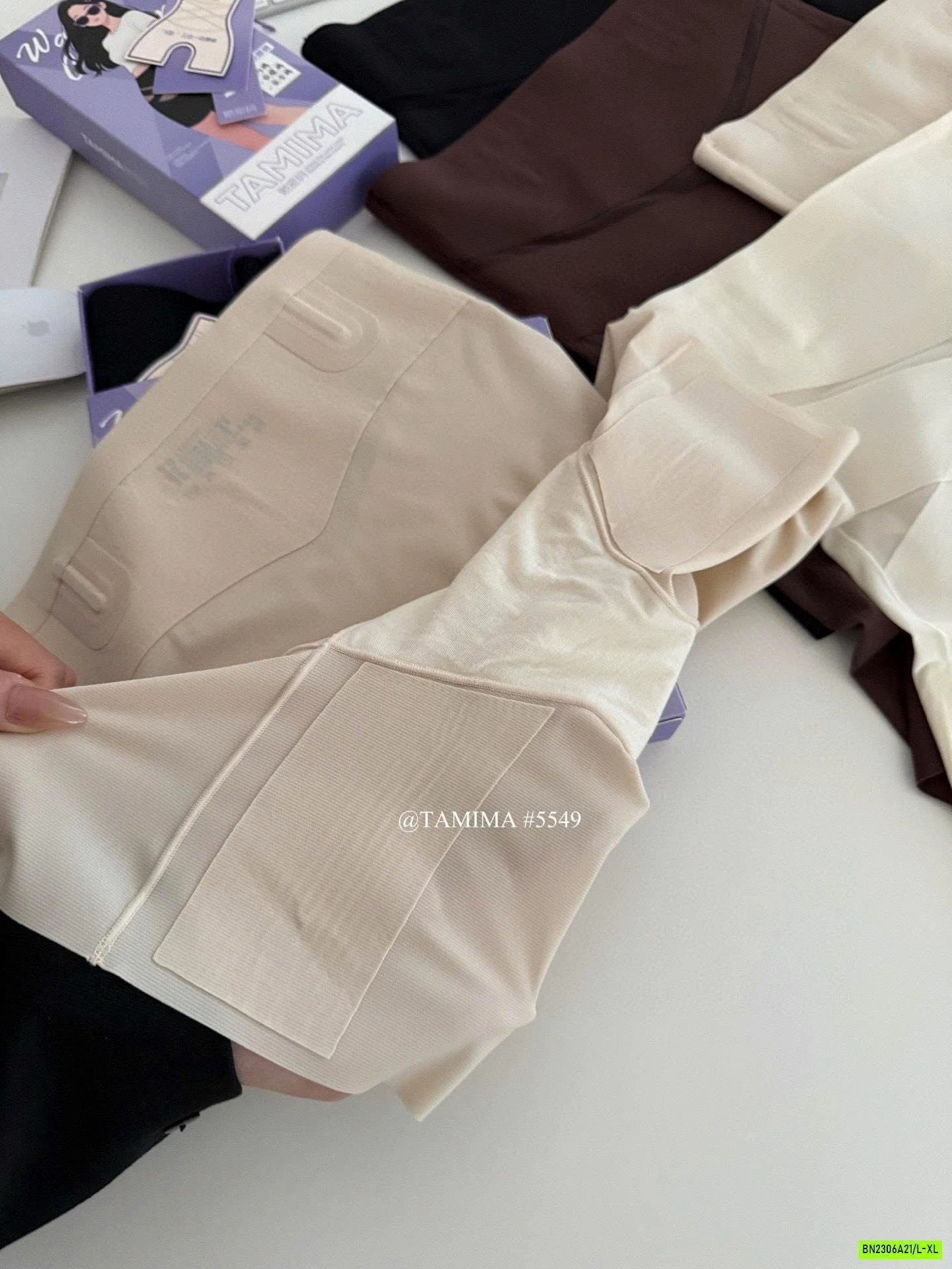 QUẦN MẶC TRONG VÁY GEN BỤNG