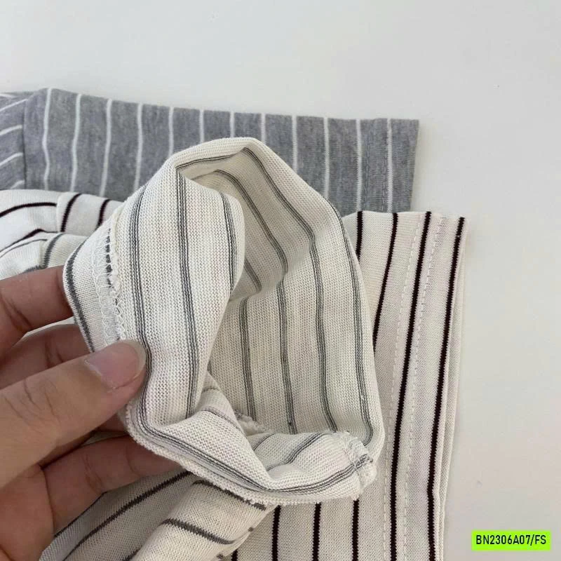 ÁO THUN KẺ CÚN CON