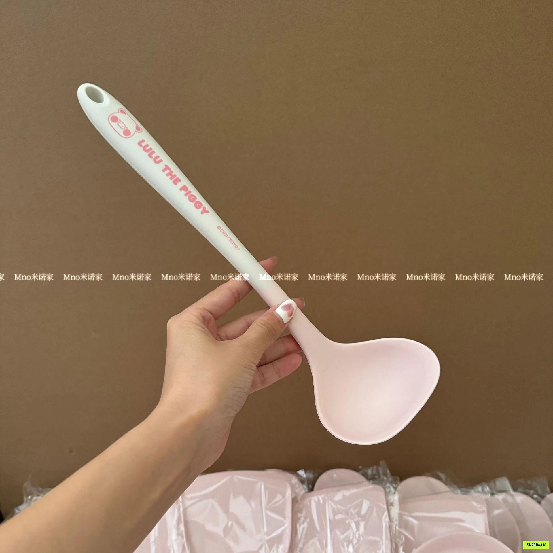 BỘ DỤNG CỤ NẤU SILICON 4 MÓN HỒNG