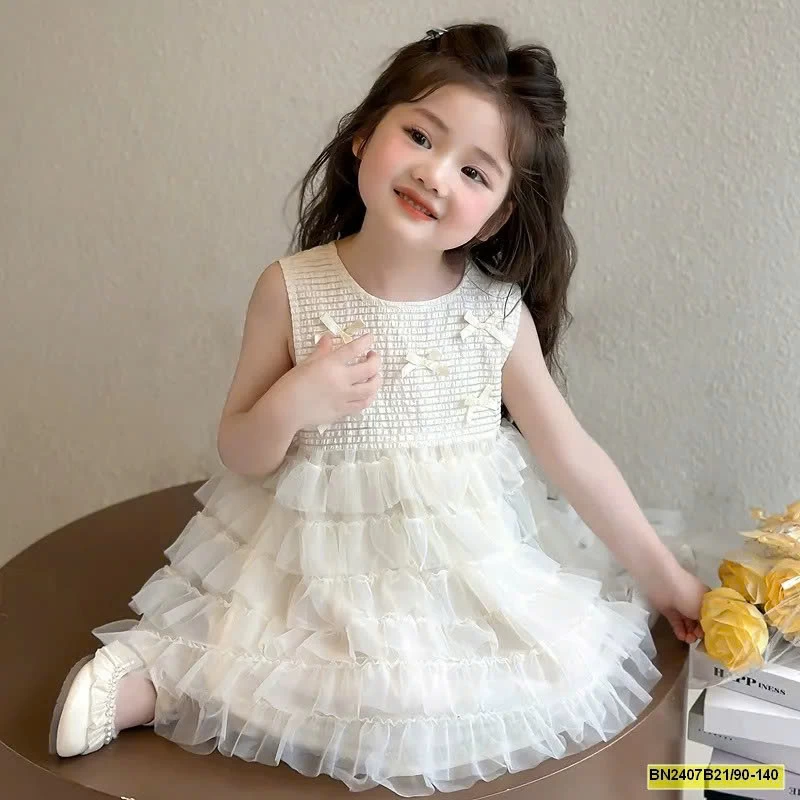 ĐẦM  CÔNG CHÚA SÁT NÁCH ĐÍNH NƠ