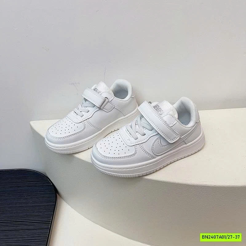 GIÀY THỂ THAO QUAI DÁN