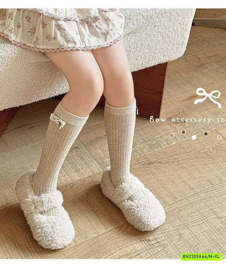 SÉT 3Đ TẤT NGANG GỐI GẮN NƠ TIỂU THƯ