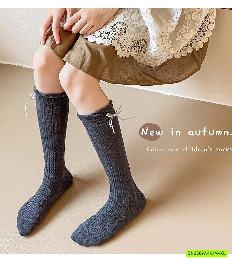 SÉT 3Đ TẤT NGANG GỐI GẮN NƠ TIỂU THƯ